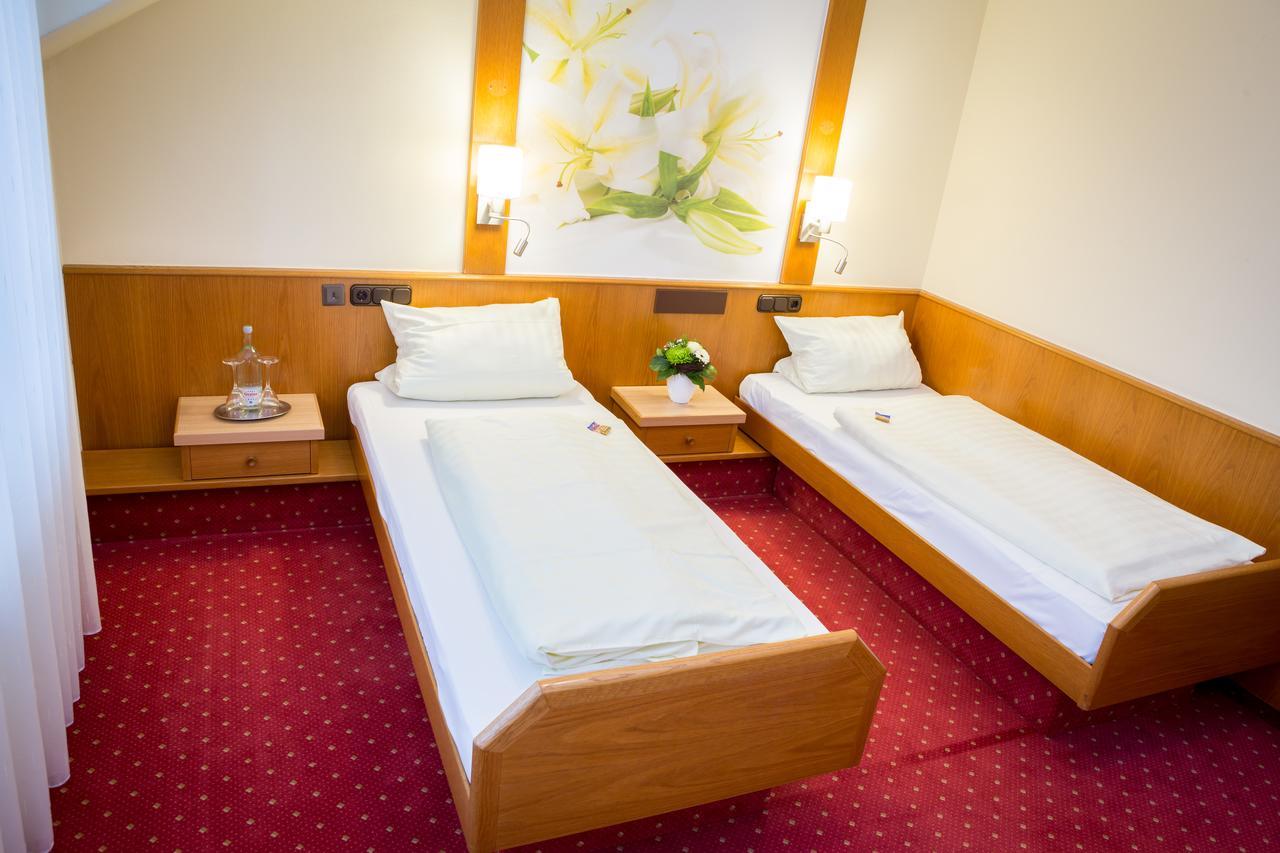 Gasthof-Hotel Harth Φούλντα Εξωτερικό φωτογραφία